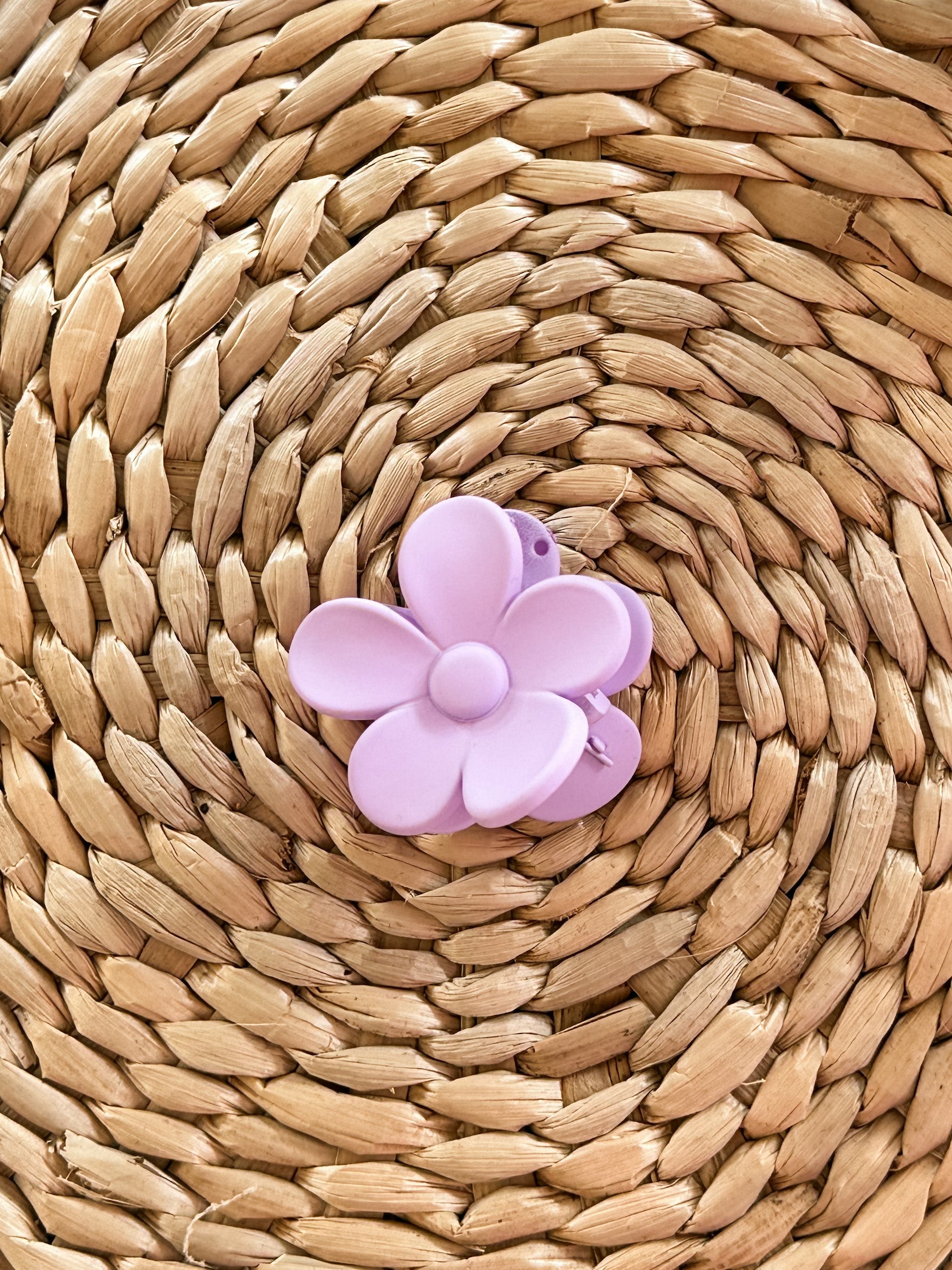 Medium Flower Claw Clip | Daisy Hair Clip-Women - Accessories - Hair-Sister Shirts-Sister Shirts, Cute & Custom Tees for Mama & Littles in Trussville, Alabama.
