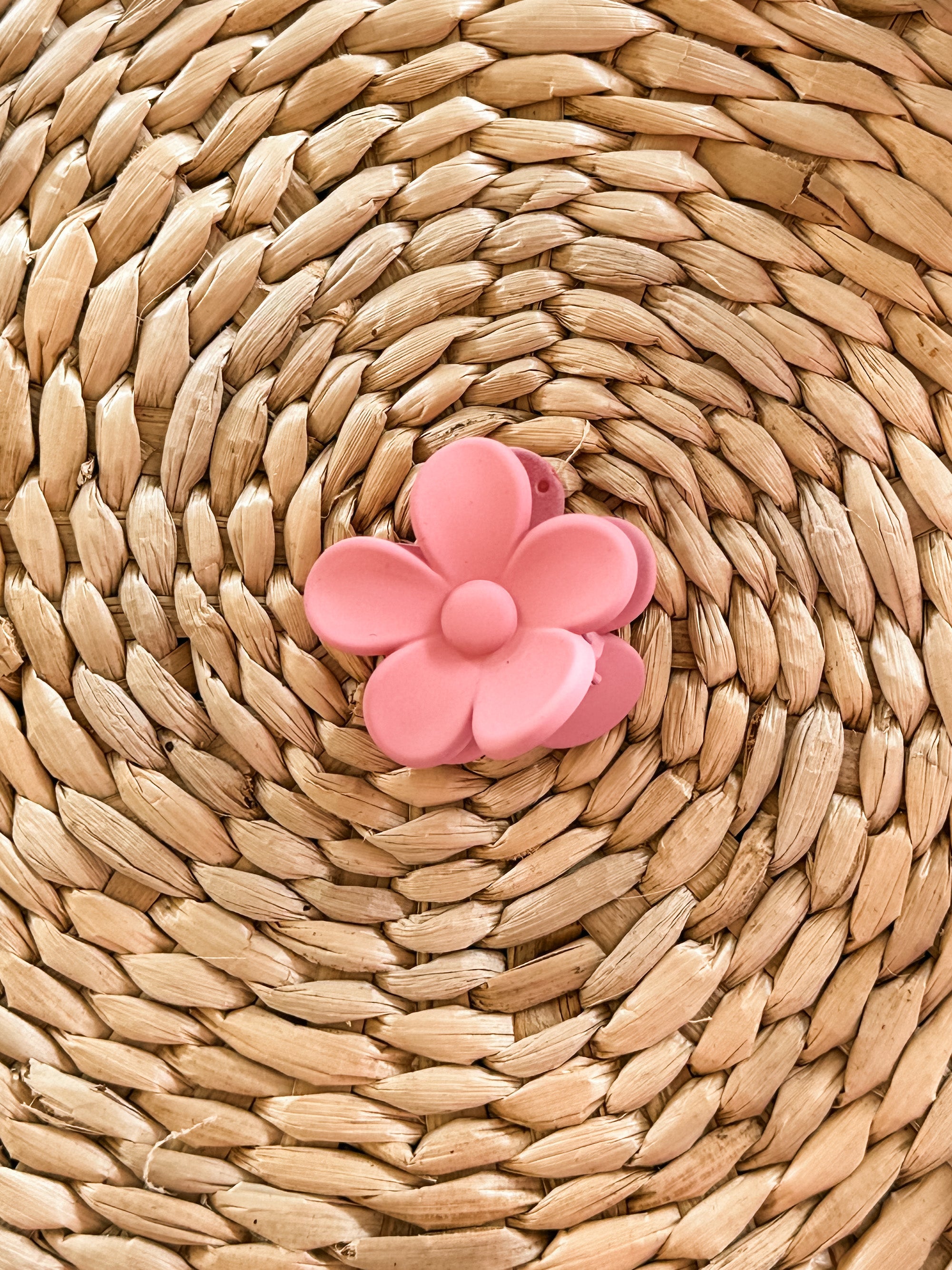 Medium Flower Claw Clip | Daisy Hair Clip-Women - Accessories - Hair-Sister Shirts-Sister Shirts, Cute & Custom Tees for Mama & Littles in Trussville, Alabama.